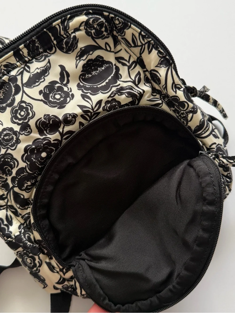 NWT Vera Bradley Mini Banbury Backpack in Bubbly Flowers Black